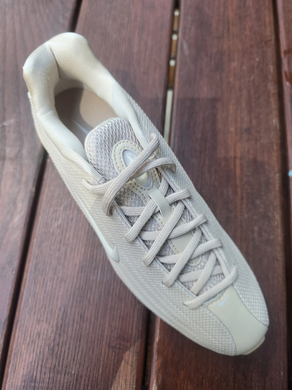 NEW!!! Nike Women's Shox Z Sneakers,Color: Oatmeal/Phantom-Linen, Size W7 - Picture 3 of 16